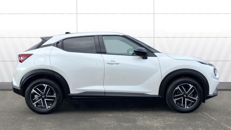 Nissan Juke 1.0 DiG-T N-Connecta 5dr Petrol Hatchback